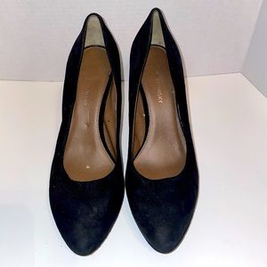 Gently used, b. Makowsky, Women’s platforms, 9